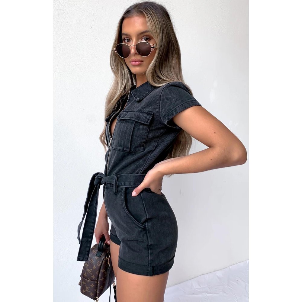 π₯HOT ITEMπ₯ White Fox Boutique Summer Denim Romper in Black Acid - Picture 2 of 12